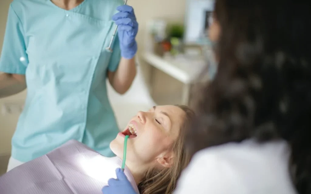 How Dentists Spot Cracks Royal Leamington Spa